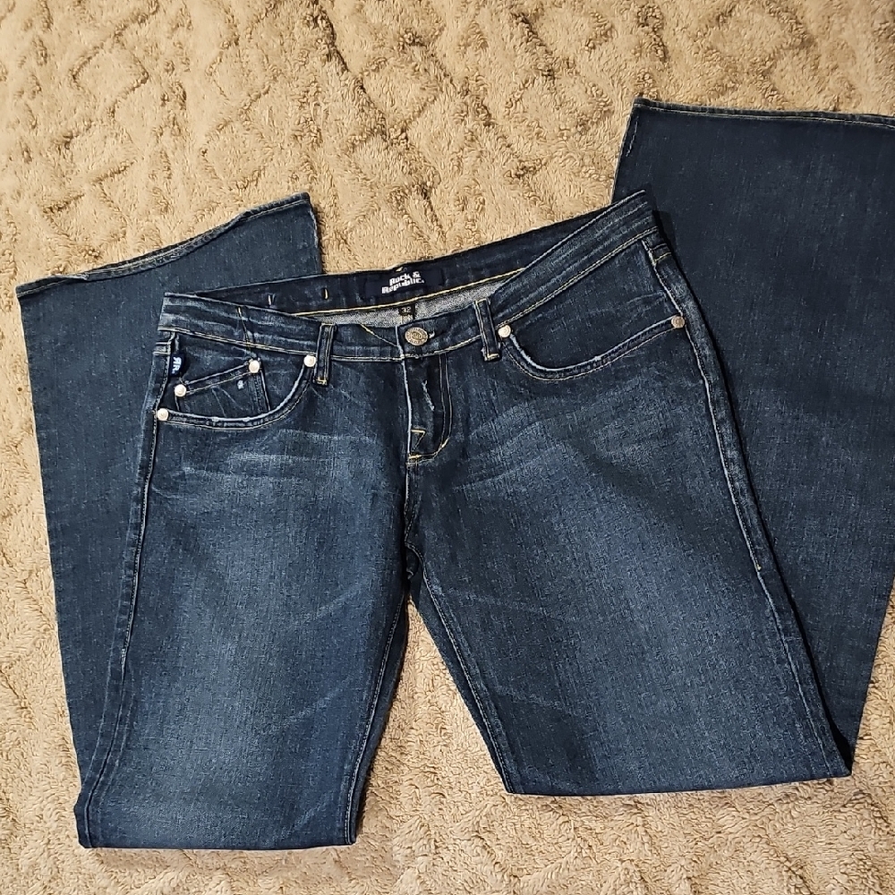 Rock & Republic Dark Wash Straight Leg Jeans